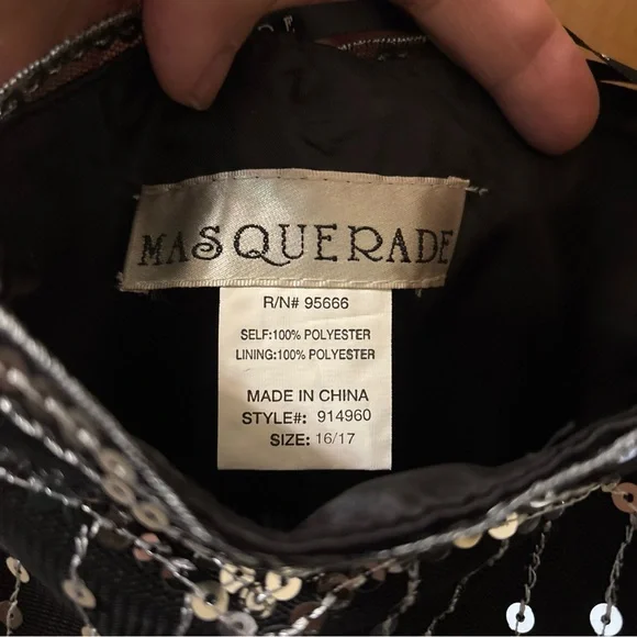 Masquerade Elegant Black Gown with Silver Accents Juniors 16/17 Vtg - Picture 7 of 9